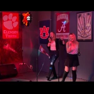 Meet your Posher, Avery